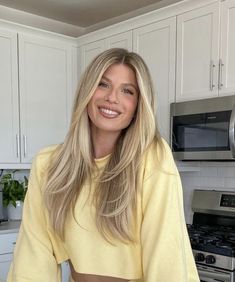 Long Layers In The Back And Face Framing Layers, Face Framing Layers Money Piece, Long Soft Face Framing Layers, Blonde Hair Inspiration Long Layers, Cute Trendy Haircuts For Medium Hair, Box Layers Haircut, Summer Haircuts Straight Hair, Layers For Long Hair Face Framing