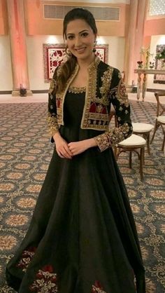 Blouse Lehenga, Afghan Dresses, Simple Pakistani Dresses, Beautiful Dress Designs