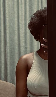 #afro No Face Black Women, Beautiful Photoshoot Ideas, Black Photography, Black Femininity, Insta Profile Pic, No Face, Face Photo, Instagram Pose, Ideas For Instagram Photos