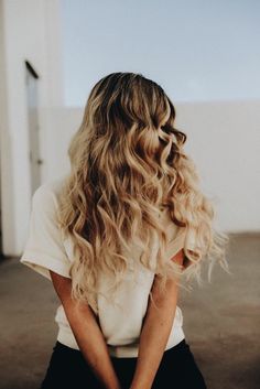 Mobile Beauty, Long Blonde, Long Blonde Hair, Hair Envy, Long Curly Hair, Long Hair Cuts, Long Curly, Great Hair, Messy Hairstyles