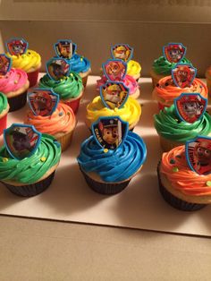 there are many cupcakes that have been decorated to look like disney pixars