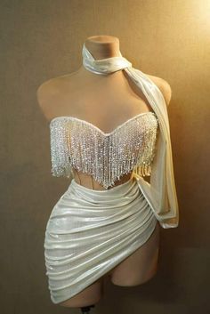 #aesthetic #dresstoimpress Birthday Design Ideas, Birthday Party Dresses, Skirt Wrap, Party Fits, Bodice Dress, Short Prom Dress, Short Prom, Beaded Top, Glam Dresses