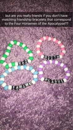 4 Friendship Bracelets, New Dimension Aesthetic, Friendship Bracelets For 4 Friends, Pony Bead Jewelry Ideas, Friend Group Bracelets, What To Write On Bracelets, Portals Tour Bracelets, Kandi Friendship Bracelets, Good Omens Inspired Outfit