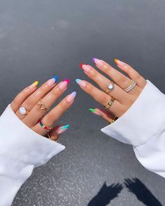 Nails Elegant, Hippie Nails, Summery Nails, Nails Blue, Cute Gel Nails, Blue Spring, Nails Almond, Rainbow Nails, Minimalist Nails