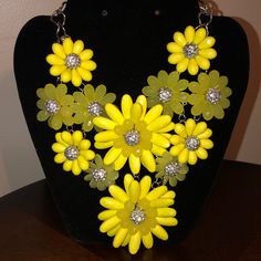 Nwot. Os. Trendy Yellow Necklaces For Spring, Yellow Jewelry For Spring Party, Elegant Yellow Necklace For Spring, Yellow Adjustable Necklace For Spring, Yellow Spring Party Jewelry, Elegant Yellow Spring Jewelry, Adjustable Yellow Flower Necklace, Floral Statement Necklace, Yellow Color