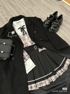 Detective Inspired Outfits, Casual Japanese Outfits, Pastel Academia Outfit, Jirai Kei, Kawaii Fashion Outfits, Simple Trendy Outfits, Outfit Inspo Fall, Japan Fashion, Girly Outfits