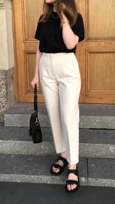 Simple Casual Outfits, Casual Work Outfits Women, Casual College Outfits, Trendy Dress Outfits, Everyday Fashion Outfits, Casual Day Outfits, Elegante Casual, Ootd Ideas, Classy Work Outfits