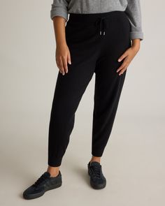 Oh, so you want to feel luxurious when you lounge? Us too. So we upgraded our sweatpants to cashmere. They have cuffed ankles for cute looks, and side pockets for stashing your goods. Pair them with our Cashmere Full-Zip Hoodie for the ultimate cashmere sweatsuit. Our quality cashmere is incredibly long-lasting and three times as warm as wool, sourced sustainably and ethically. Read more on what makes it special in our Cashmere 101.  | Quince | Women's Mongolian Cashmere Sweatpants in Black, Siz Casual Cashmere Sweatpants For Fall, Casual Fall Cashmere Sweatpants, Fall Cashmere Sweatpants For Loungewear, Casual Cashmere Bottoms With Ribbed Waistband, Cashmere Bottoms With Elastic Waistband For Fall, Casual Cashmere Bottoms For Fall, Relaxed Fit Cashmere Pants For Loungewear, Relaxed Fit Cashmere Bottoms For Loungewear, Casual Cashmere Bottoms With Elastic Waistband