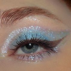 Cosmic Makeup, Blue Makeup Looks, Sparkly Makeup, Prom Eye Makeup, Glitter Eye Makeup, Loose Pigments, Fairy Makeup