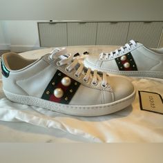 Gucci Sneakers Lightly Used Size 34 Shoes Gucci, Gucci Sneakers, Gucci Shoes, Womens Shoes Sneakers, Shoes Sneakers, Color White, Gucci, Women Shoes, Sneakers