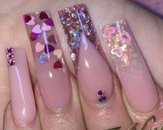 Valentines Day Nails Glitter Sparkle, Pink Valentines Nails Acrylic, Valentines Day Nails Baddie, Valentines Acrylic Nails, Cute Valentines Nails, Carpet Ideas 2023, Korean Streetwear Fashion, Korean Winter, Valentines Day Nails