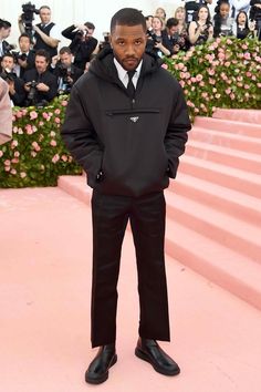 Ocean Outfits, Met Gala Outfits, Liza Koshy, Gala Outfit, Fashion Gal, Ocean Fashion, Mens Outfit Inspiration, Anna Wintour, Christian Siriano