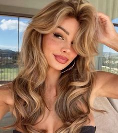 Honey Brown Hair, Hair Inspiration Long, Brunette Hair With Highlights, Honey Blonde Hair, Hair Shades, Light Brown Hair