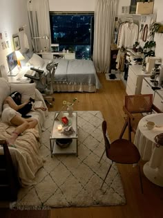 Asian Studio Apartment, Small Japanese Apartment Ideas, Cozy Dorm Living Room, Dream Flat Aesthetic, Small Studio Room Ideas, Wood Apartment Aesthetic, Tiny Cozy Apartment, Bed In Living Room Ideas Tiny Apartments, 2 Beds In One Room Ideas Aesthetic