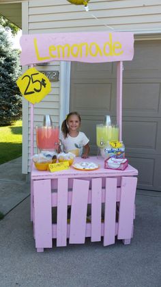 Pink Lemonade Stand, Kids Lemonade Stands, Kids Lemonade, Diy Lemonade Stand, Diy Lemonade, Pink Lemonade Party, Lemonade Party, Lemonade Stand, Pink Lemonade