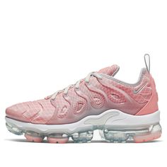 Nike Womens Air VaporMax Plus 'Bleached Coral' Bleached Coral/Metallic Platinum/Pure Platinum Marathon Running Shoes/Sneakers Lego Shoes, Vapormax Nike, Run Forest Run, Bleached Coral, Tn Plus, Air Vapormax Plus, Nike Air Vapormax Plus, In Her Shoes, Cool Kicks