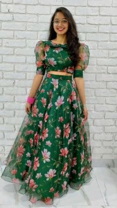 Floral Print Frock, Daytime Glam, Long Skirt And Top, Simple Frock Design, Long Frock Designs, Long Gown Design, Simple Frocks, Casual Frocks, Lehenga Designs Simple