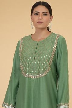 Shop for Talking Threads Green Chanderi Kaftan for Women Online at Aza Fashions Festive Chanderi Kaftan With Mirror Work, Designer Resham Embroidered Fitted Kaftan, Designer Fitted Kaftan With Resham Embroidery, Festive Kaftan With Mirror Work For Transitional Season, Wedding Kaftan With Gota Work For Festive Occasions, Festive Wedding Kaftan With Gota Work, Designer Long Sleeve Kaftan With Gota Work, Long Sleeve Kaftan With Gota Work For Festive Occasions, Eid Long Sleeve Kaftan With Gota Work