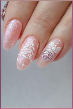 Elegant and modern nail arts ideas for Christmas and new year #nails #arts # modern #elegant #Christmas #holiday #winter #new #year Nails For Christmas And New Years, Pink New Years Nails, Sparkling Christmas Nails, Winter Nail Sets, Pink Xmas Nails, Christmas And New Year Nails, New Year Nail Design, Christmas Inspired Nails, Bows Nail Art