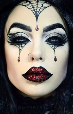 Scary Queen Makeup, Witch Make Up Halloween Makeup Ideas, How To Witch Makeup, Hallowe’en Makeup, Witch Makeup Ideas Pretty Easy, Which Make Up For Halloween, Scary Halloween Makeup Women, Halloween Make Up Ideas Creative