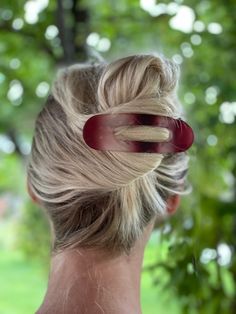 "These Nashville Large Hair Clips are trendy and unique! They are available in 8 colors, some variegated and some a solid/clear color. They are a larger clip, they measure 4\" in length. These clips are great for holding your hair back in a chic and cute way! Perfect for any occasion and they make a great gift!" Style Claw Clips, Nashville Hair, Large Hair Clips, Bun Holder, Hair Claw Clips, Hair Back, Hair Claws, Claw Clips, Hair Claws & Clips