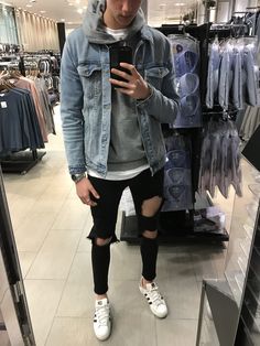 Follow me for more pins of street wear Fashion Editorial Couple, Urban Style Outfits, Outfits To Wear, Hipster Mens Fashion, Mens Fashion Urban, Foto Poses, Urban Dresses, Mens Winter Fashion, Urban Wear