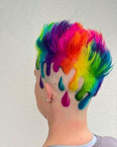 Short Rainbow Hair, Fantasy Hair Color, Holographic Hair, Hair Colour Design, Buzzed Hair, Vivid Hair Color