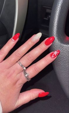 Christmas Nails Red With Snowflake, Red Nails With Snowflake Design, Red Snowflake Nails, Christmas Nail Ideas Holiday, Nail Ideas Holiday