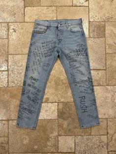 ad eBay - Find many great new & used options and get the best deals for Gucci 2017 Punk Stud Rockstar Scribble Blue Denim Jeans at the best online prices at eBay! Free shipping for many products! Gucci 2017, Blue Denim Jeans, Blue Denim, Denim Jeans, Gucci, Free Shipping, Best Deals, Blue