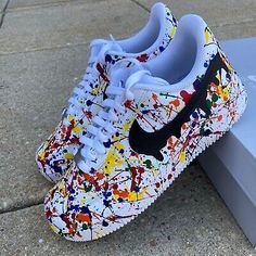 Pinterest Funky Sneakers, Cool Nike Shoes, Custom Sneakers Diy, Diy Sneakers, Painted Sneakers, Air Shoes, All Nike Shoes, Air Force 1 Custom, Funky Shoes