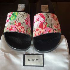 Gucci Bloom Slides , Worn For Photo Shoot Still Brand New! Floral-Print Gg Canvas Upper Rubber Lining And Sole Padded Insole Made In Italy Gucci Bloom Slides, Gucci Bloom, Gucci Pink, 40 Women, Shoes Gucci, Gucci Shoes, Women's Shoes Sandals, Photo Shoot, Shoes Sandals