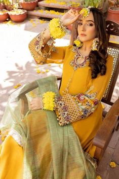 Pakistani Punjabi Suits, Chiffon Suits, Embroidered Chiffon, Silk Trousers, Embroidered Neckline, Luxury Collection, Punjabi Suits, Pakistani Fashion, Designer Wear