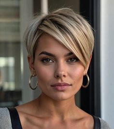 Short Professional Hairstyles For Women, Short Red Hair, Short Hair Pixie Cuts, Short Sassy Hair, Bob Haircut For Fine Hair, Short Hair Undercut, Hair 2024