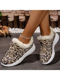 Elevate your casual wear with our Stylish Leopard Print High-Top Plush Loafers. These comfortable and fashionable shoes feature a trendy leopard print design, making them the perfect addition to any outfit. Made with high-quality materials, these loafers provide both style and comfort for the modern woman. Color : Multicolor Size Fit : True To Size Upper Material : Fabric Lining Material : Fabric Power Supply : None Knit Boot Socks, Leopard Print Flats, Fashionable Shoes, Casual Wear Women, Boots Women Fashion, Styl Boho, Shoes Brown, Inspiration Mode, Womens Boots Ankle