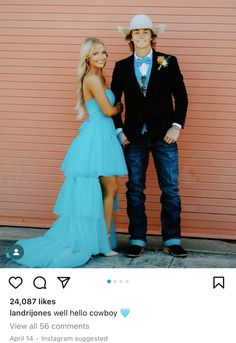 prom? Cute Country Prom Dresses, Funny Prom Photo Ideas, Western Prom Photos, Prom Party Ideas Decoration, Matching Couple Prom Outfit, Western Hoco Dresses, Western Prom Ideas, Western Promposal, Prom Dresses Western