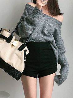 Solid High Waist Zip Shorts Gray Short Bottoms For Fall, Gray Short-length Bottoms For Fall, Gray Short Length Bottoms For Fall, Trendy High Waist Shorts For Winter, Fitted Casual Winter Shorts, Casual Fitted Winter Shorts, Mid Waist Pants, Elegant Fall, Black Bottoms