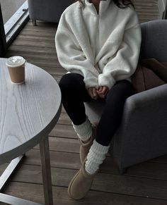 Winter Street Style, Cosy Outfit, Winter Street, Tiktok Fashion, Kleidung Diy, Causual Outfits, Cozy Outfit, Mode Streetwear, Winter Fashion Outfits