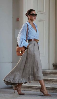 Maxi Skirt Outfit Tshirt, Dramatic Essence Outfits, 2024 Summer Fashion Trends, Fall Photoshoot Outfits For Women, Casual Maxi Skirt Outfit, Styles Of Clothes, Modern Fits, Amazon Skincare, Woman Tips