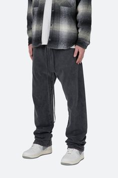 the Relaxed Every Day Sweatpants are designed with a relaxed fit throughout, featuring an elasticized self waist, tonal cotton drawstrings, standard hem at the leg opening, and finished in both a vintage washed and brushed fleece fabric. details relaxed fit 100% cotton, 360 gsm model is 6’1, 140 lbs and wears a size medium Cotton Sweatpants With Drawstring For Streetwear, Cotton Drawstring Sweatpants For Streetwear, Winter Streetwear Bottoms With Drawstring, Relaxed Fit Drawstring Pants For Winter, Winter Drawstring Pants For Streetwear, Urban Style Relaxed Fit Sweatpants With Drawstring, Baggy Straight Leg Sweatpants With Drawstring, Baggy Straight Leg Drawstring Sweatpants, Baggy Straight-leg Drawstring Sweatpants