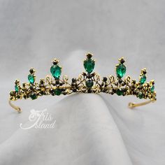 Green Tiara, Prom Tiaras, Crystal Princess, Hair Tiara, Jewelry Prom, Green Antique, Island Jewelry, Pearl Tiara, Beautiful Tiaras