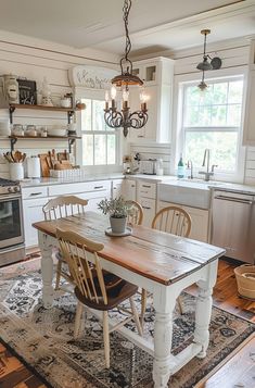 Embracing rustic charm in your farmhouse kitchen isn't just about aesthetics; it's about creating a warm and inviting space. By using natural materials like Kitchen Elements, Bedroom Decorate, Rustic Farmhouse Kitchen Decor, Country Rose, Shabby Home, Classic Farmhouse, Rustic Farmhouse Kitchen, Cottage Kitchens, Kitchen Runner Rug