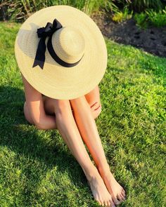 Hat Box, Terry Cloth, Straw Hat, Grosgrain Ribbon, Floppy Hat, Looks Great, Straw, Braids, Ribbon