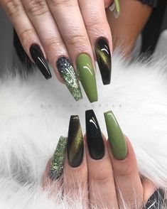 Green Nail Art, Nagellack Trends, Simple Acrylic, Black Nail, Cat Eye Nails