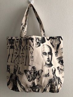 Skeleton Human, Drawing Skull, Human Anatomy Drawing, Estilo Hippie, Anatomy Drawing, Human Anatomy, Eco Bag, Shopping Tote Bag, Shopping Tote