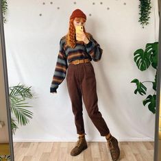 Artsy Outfit Winter, Mathilda Mai, Artsy Outfit Ideas, Goblincore Aesthetic Outfits, Brown Pants Outfit, Artsy Outfit, Brown Pants, 60s Fashion, Aesthetic Outfits