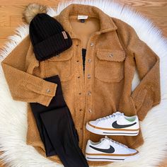 Woman’s Fall Outfits 2023, Fall Outfits 2023 Women 30s, How To Dress For Boston In Winter, Easy Mom Outfits Winter, Cheap Fall Outfits For Women, Nike Fall Outfit, Nike Legacy Court Outfit, Casual Warm Outfits