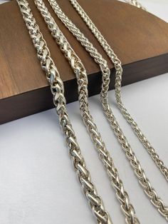 S925 Braid Chain Silver Chain Wheat chain Foxtail Chain Chain 925 sterling silver  PRODUCT DESCRIPTION -Materials:Silver 925 -Color:White Silver -Width:3mm/4mm/5mm/6mm -Length:Any length (Can be personalized length) -Clasp can change to other designs. FREE SERVICE -Free Shipping, -Free Gift Box. If you need to make a custom order,please contact us.Thank you. Chain Silver, Free Service, White Silver, Sterling Silber, Free Gift, Silver 925, Chains Necklace, Free Gifts, Wheat