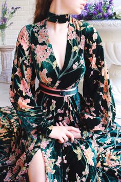 Dreamy Velvet Canvas Gown | Teuta Matoshi Teuta Matoshi, فستان سهرة, Mode Inspiration, Looks Vintage, Fancy Dresses, Dress Fabric, Look Fashion, Pretty Dresses