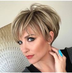 this is my next hair style Hair Style For 60 Year Old Women Over 40, Hair Color For Women Over 60 Highlights, Haircuts Over 60 Over 60 Hairstyles, Short Hair Styles For Women Over 60 Chic, Hairstyles For Over 60, Hair Shapes, Blond Highlights, 60 Hair, 60 Hairstyles