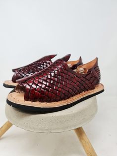 *We offer two types of shipping, one free and one accelerated. When completing your order please choose the type of shipment that suits you best Huarache dark wine color. Each piece involves a unique work since Mexican artisans dedicated their talent in the manual elaboration of each piece. These huaraches are hand-painted so the finish in the paint is not uniform, this gives a vintage look to the huaraches. THE MOST ORIGINAL AND RESISTANT HURRICANE I COULD FIND! It is a fairly durable product, Adjustable Leather Traditional Huaraches, Traditional Black Leather Huaraches, Traditional Handmade Slip-on Huaraches, Dark Wine Color, Traditional Leather Slip-on Huaraches, Traditional Leather Slip-on Huarache Sandals, Huarache Sandals, Mens Leather Sandals, Wine Color